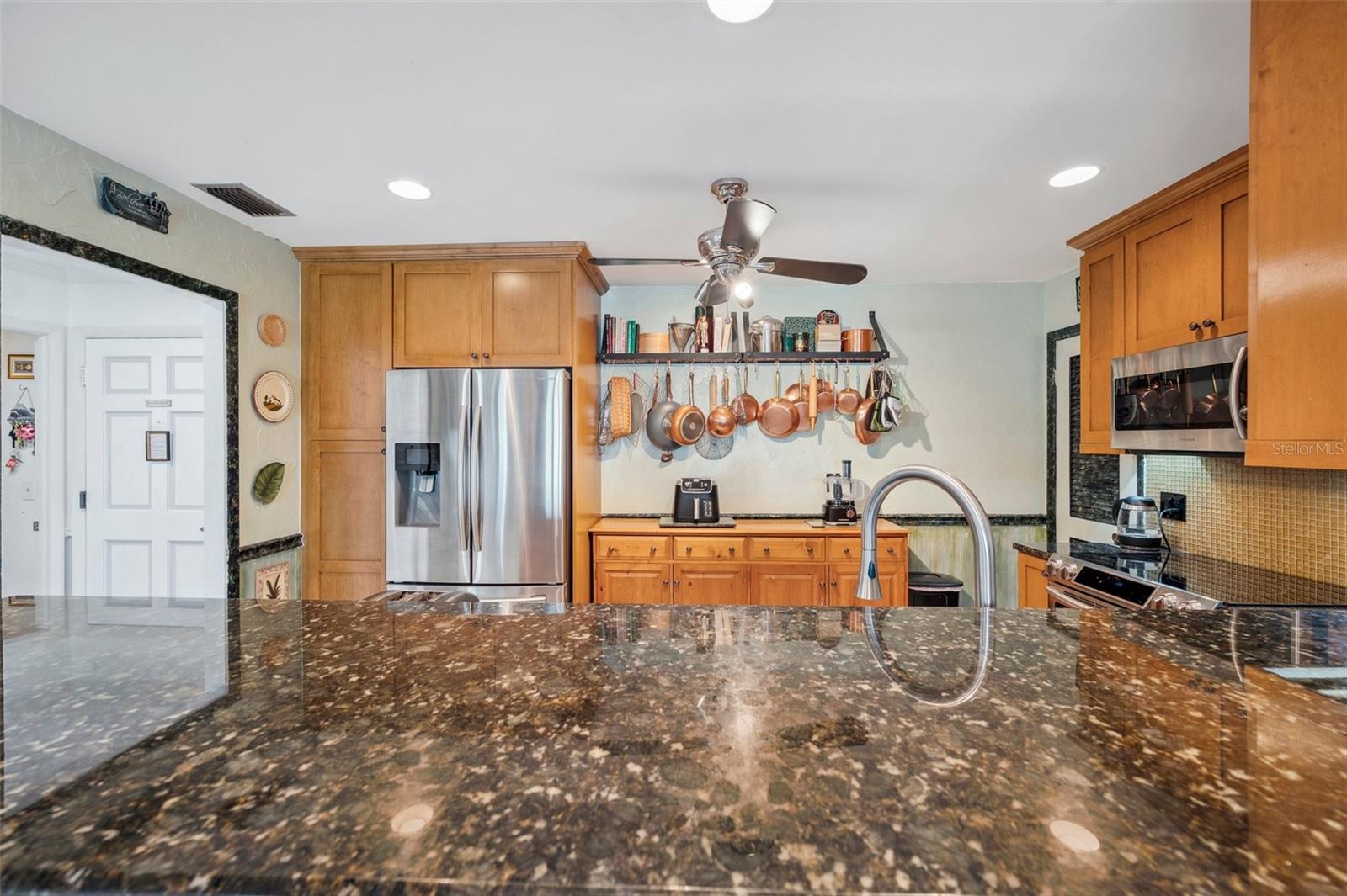 Image 20 of 69 For 100 Bluff View Drive 104a