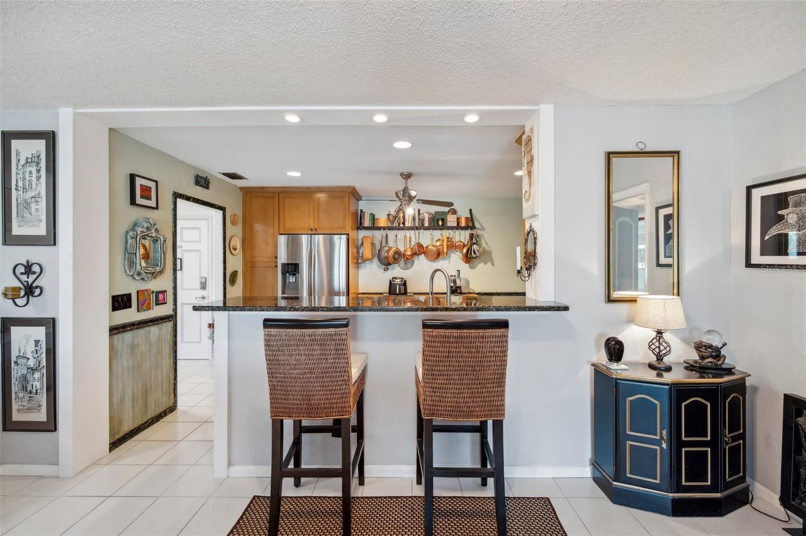 Image 21 of 69 For 100 Bluff View Drive 104a