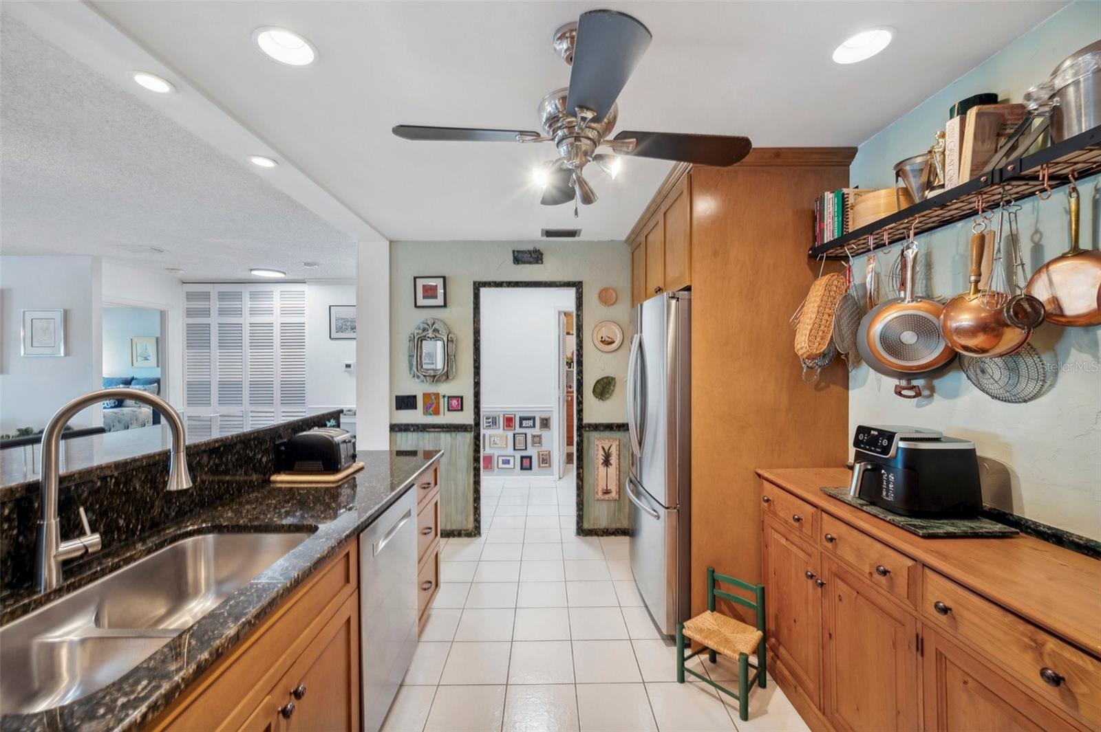 Image 23 of 69 For 100 Bluff View Drive 104a