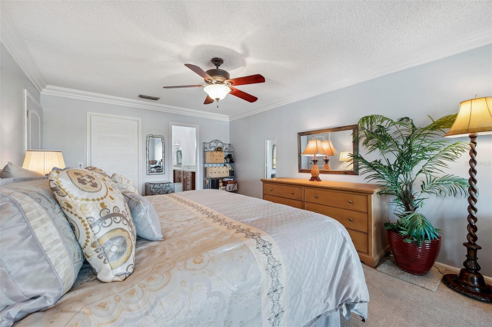 Image 34 of 69 For 100 Bluff View Drive 104a