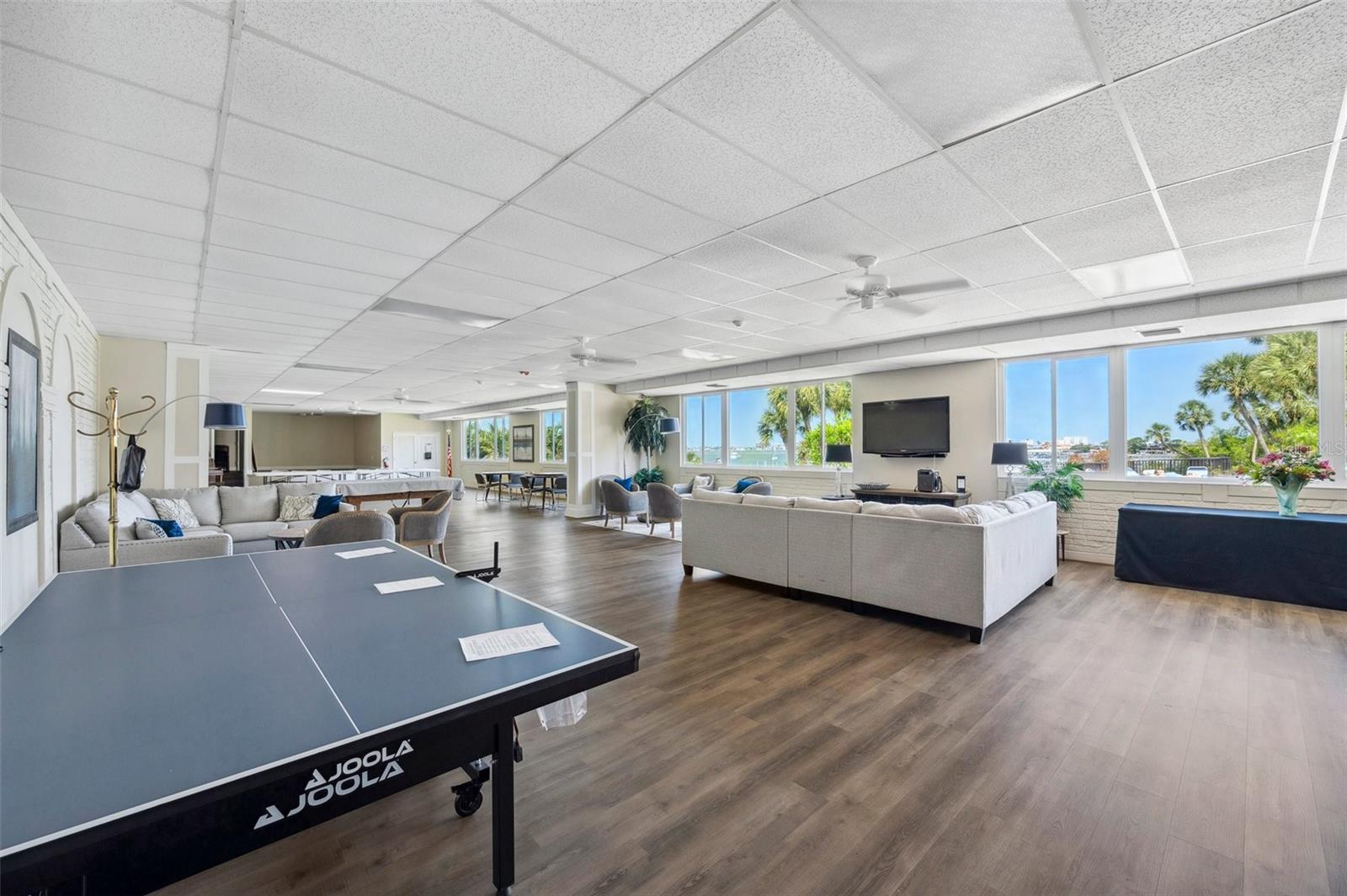 Image 39 of 69 For 100 Bluff View Drive 104a