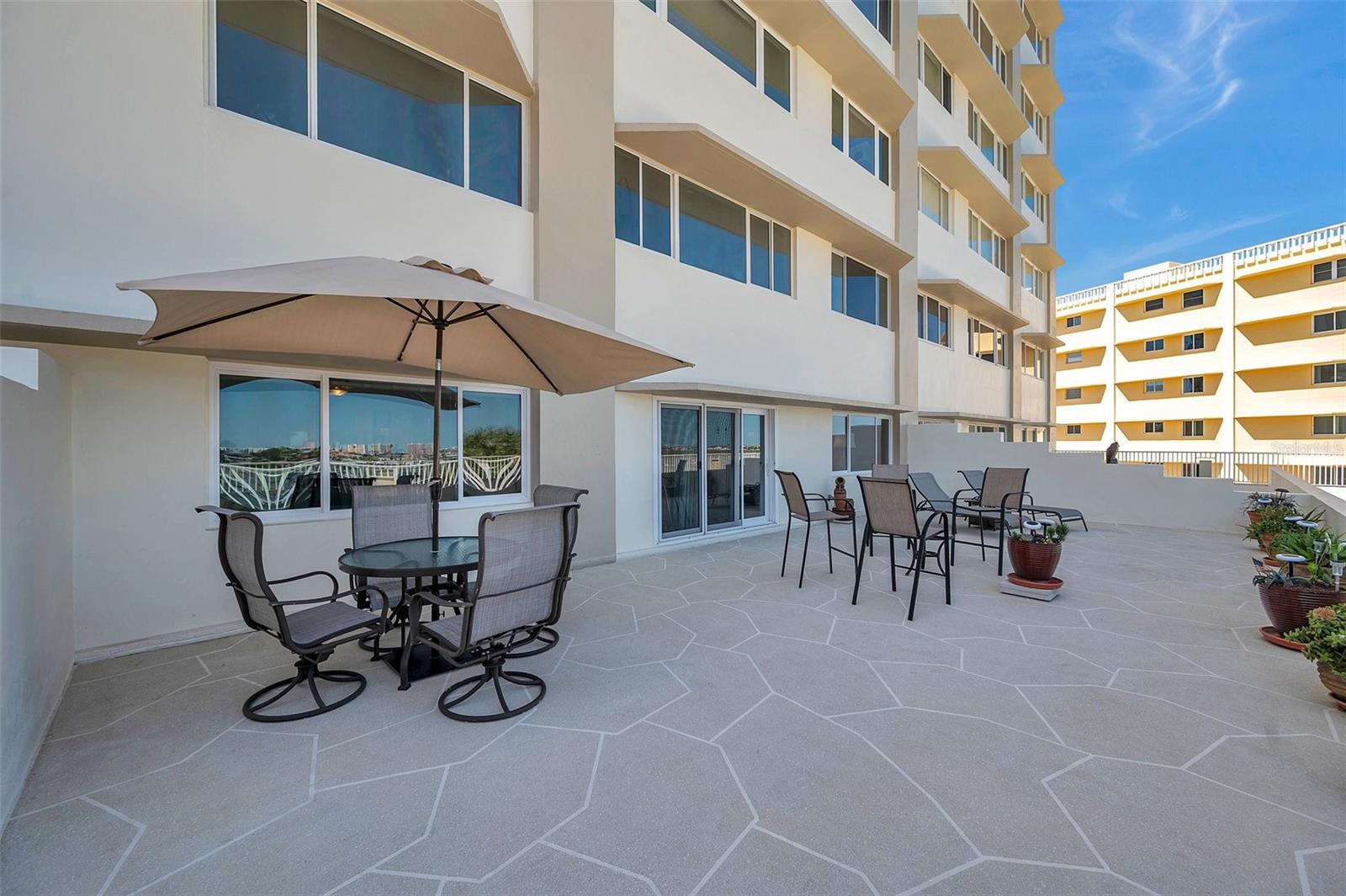 Image 46 of 69 For 100 Bluff View Drive 104a