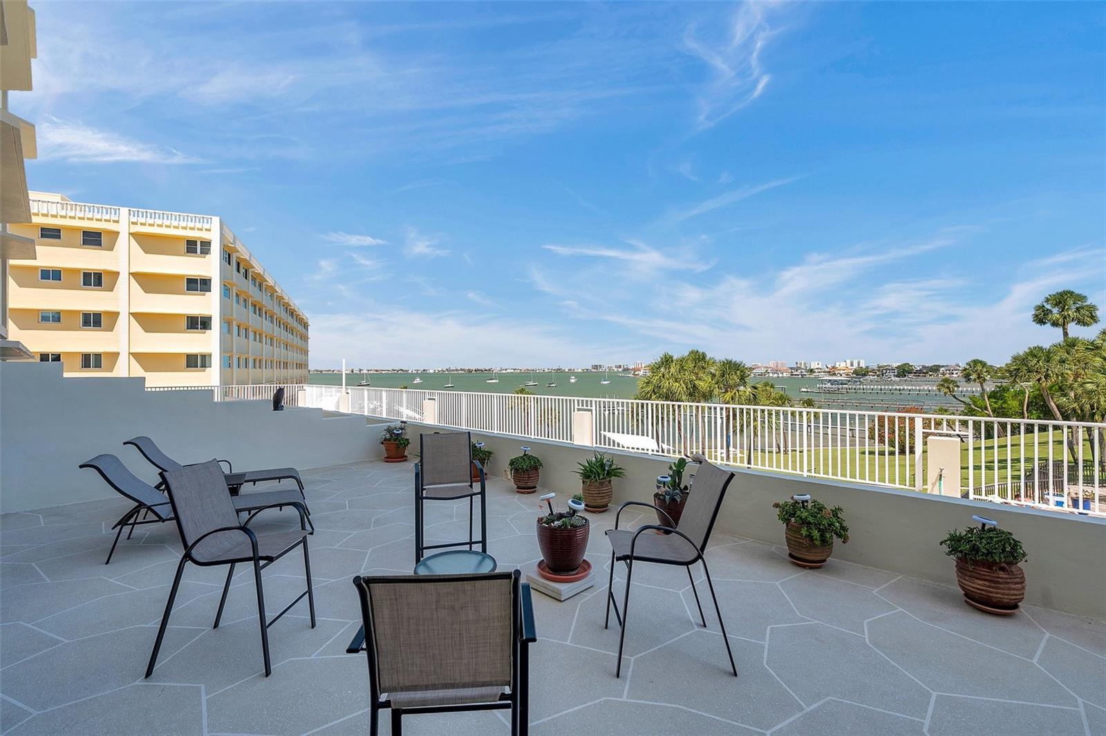 Image 47 of 69 For 100 Bluff View Drive 104a