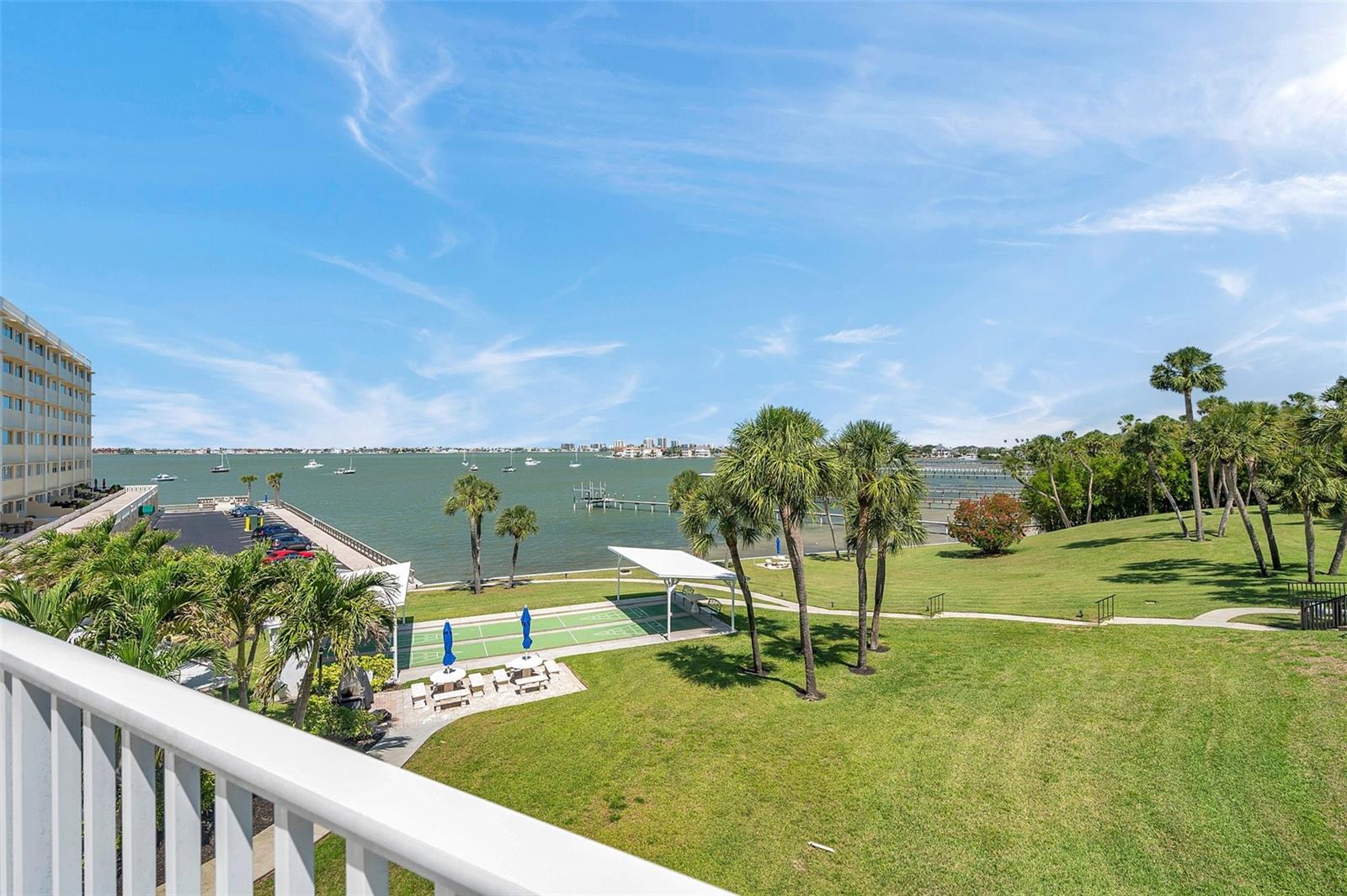 Image 53 of 69 For 100 Bluff View Drive 104a