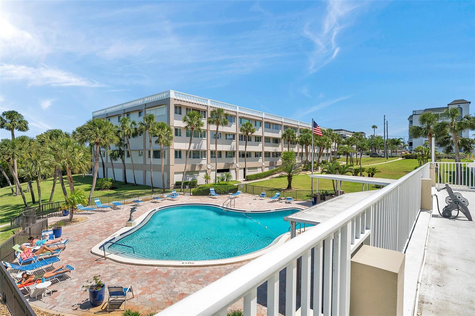 Image 54 of 69 For 100 Bluff View Drive 104a