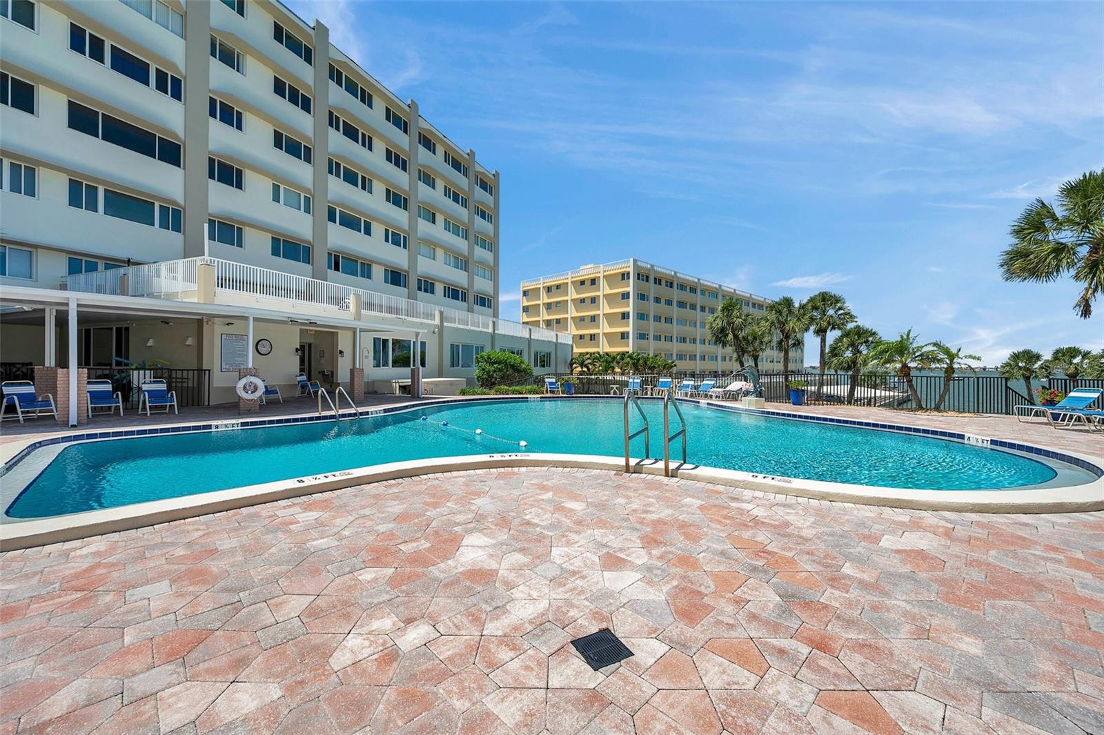 Image 61 of 69 For 100 Bluff View Drive 104a