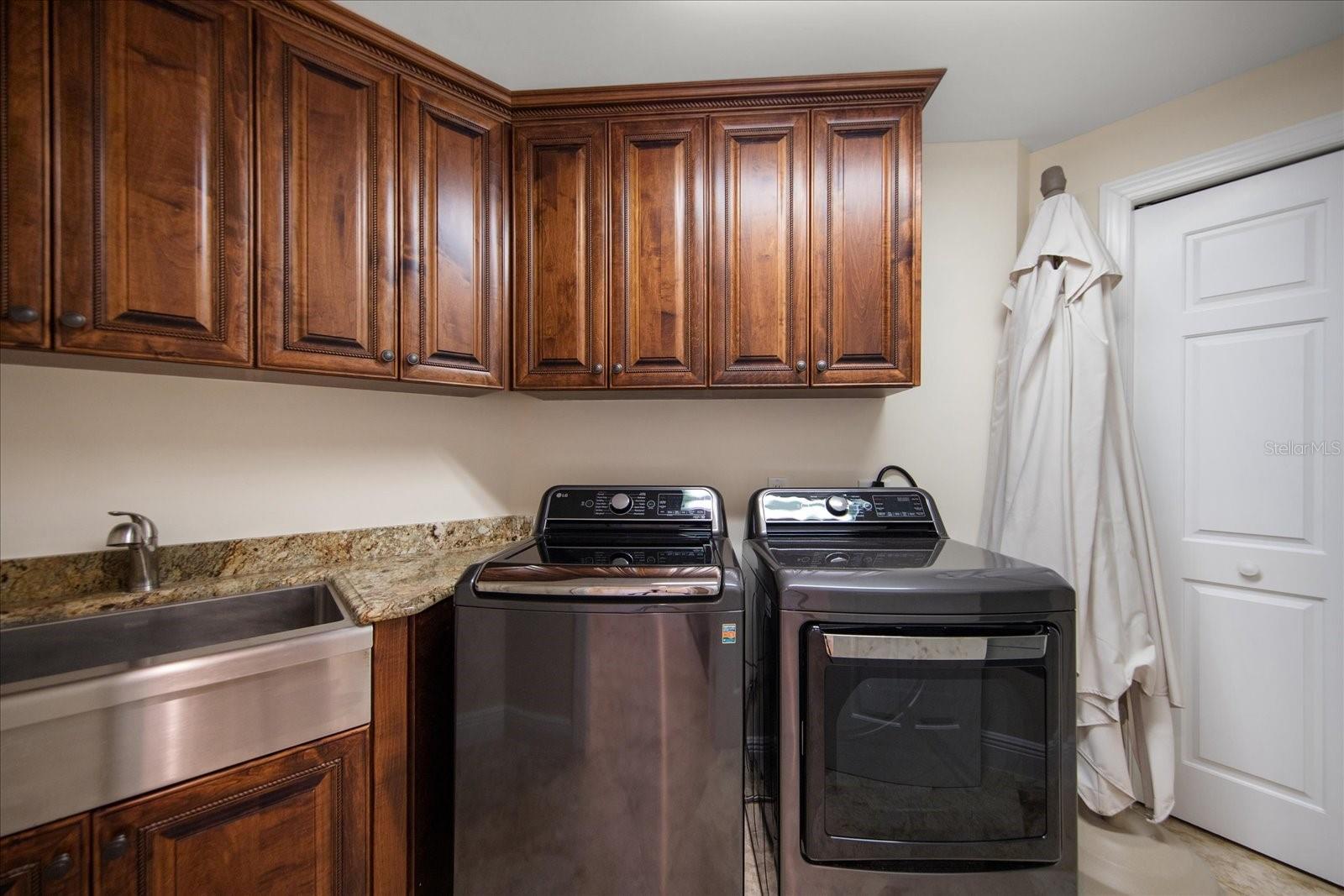 Image 19 of 38 For 205 Brightwater Drive 401