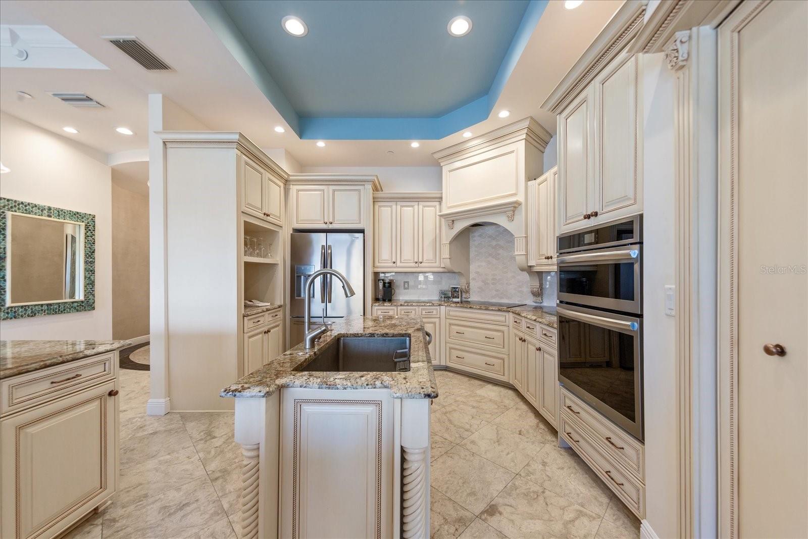 Image 5 of 38 For 205 Brightwater Drive 401