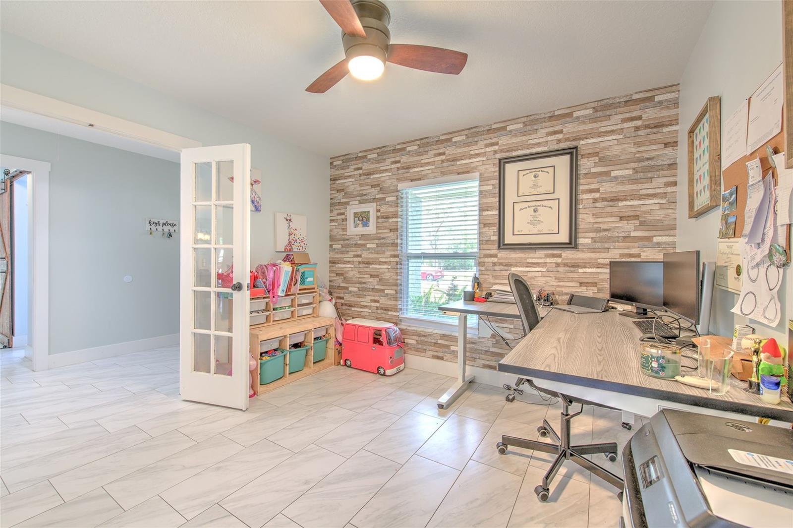 Image 3 of 24 For 4810 Centerbrook Court