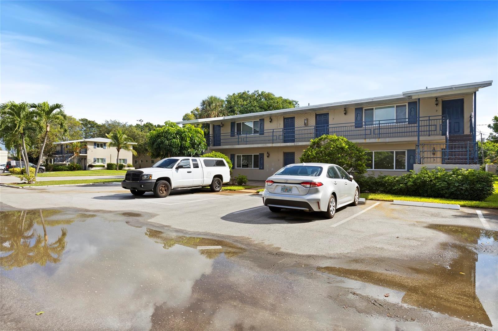 Image 3 of 21 For 817 Lighthouse Drive Unit A