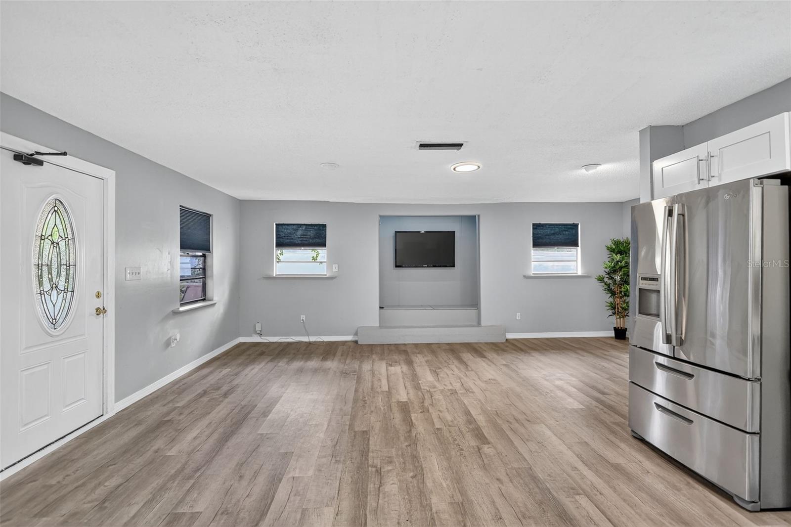 Image 13 of 32 For 6220 Thorpe Street