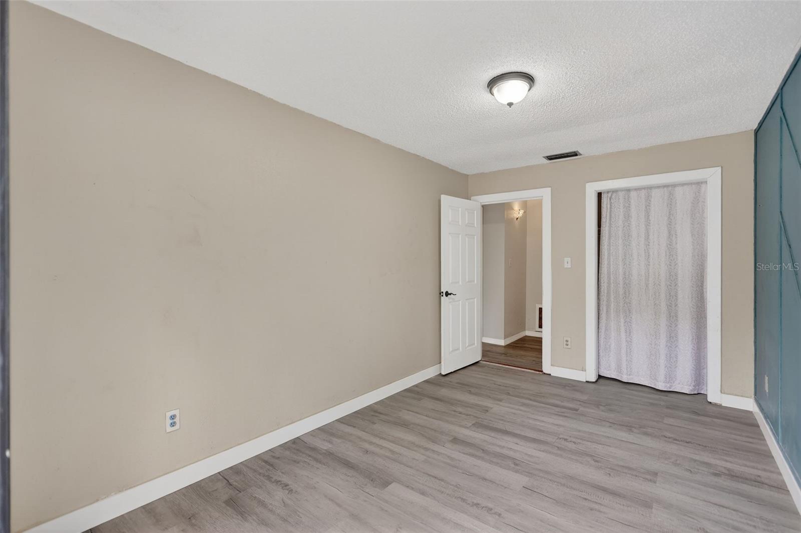 Image 20 of 32 For 6220 Thorpe Street