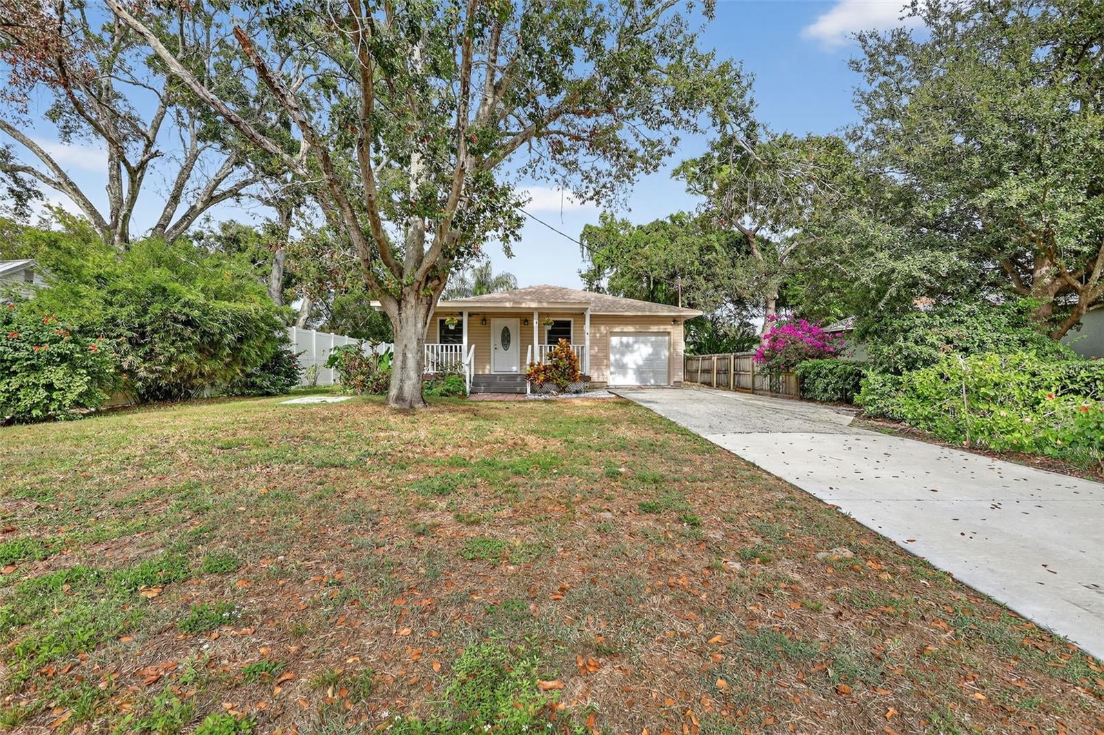 Image 3 of 32 For 6220 Thorpe Street