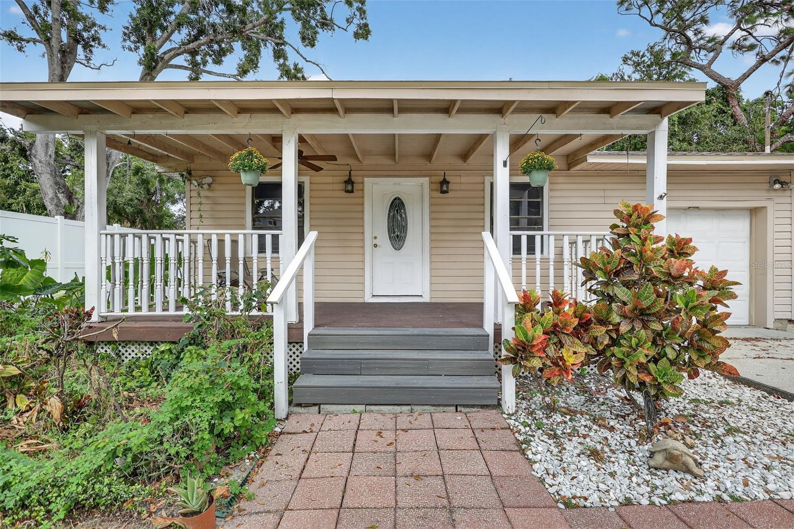 Image 4 of 32 For 6220 Thorpe Street