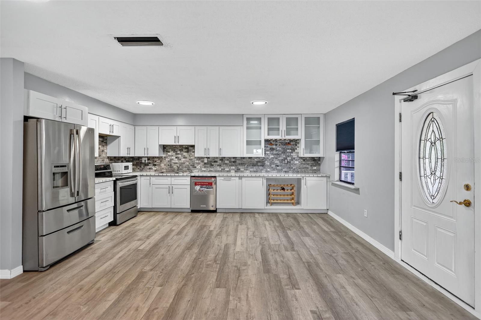 Image 9 of 32 For 6220 Thorpe Street