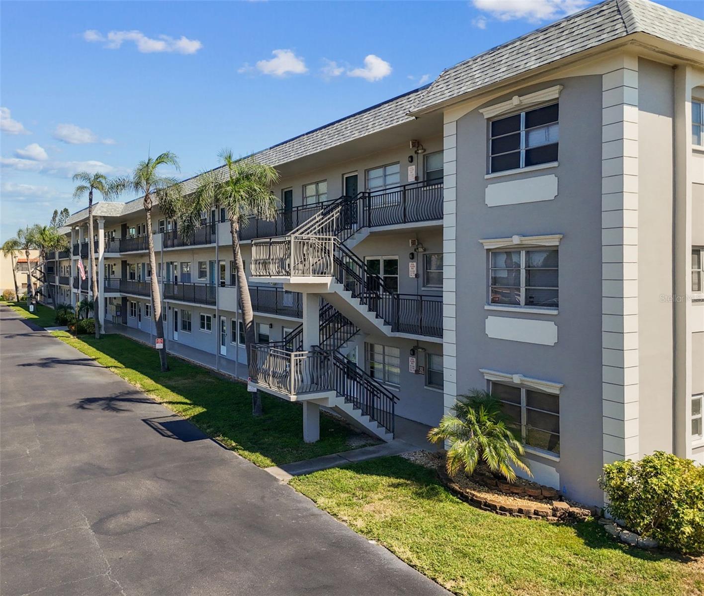 Details for 211 Pasadena Avenue N 107, ST PETERSBURG, FL 33710