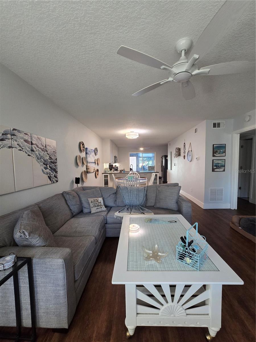 Image 12 of 33 For 211 Pasadena Avenue N 107