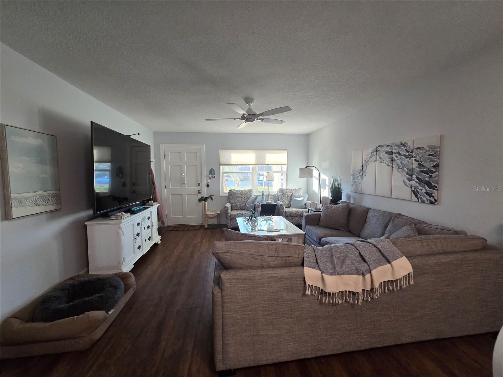 Image 13 of 33 For 211 Pasadena Avenue N 107