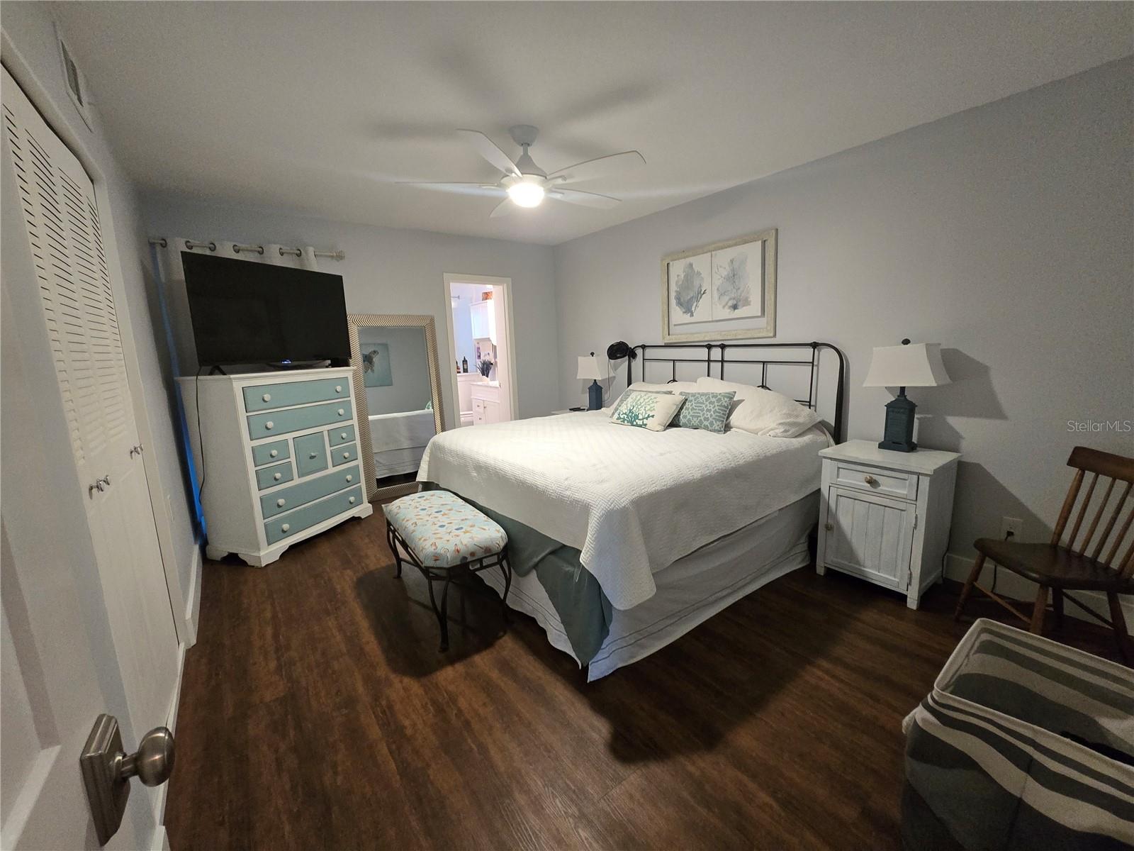 Image 14 of 33 For 211 Pasadena Avenue N 107