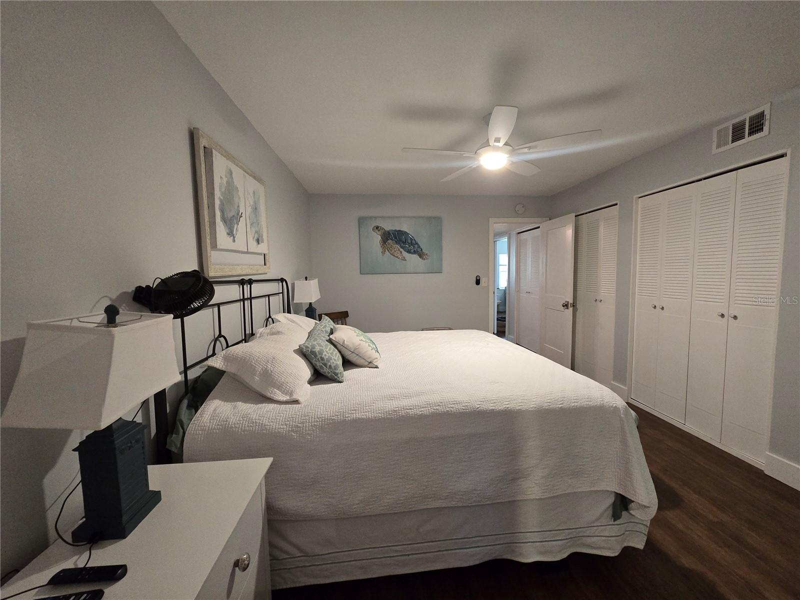 Image 15 of 33 For 211 Pasadena Avenue N 107