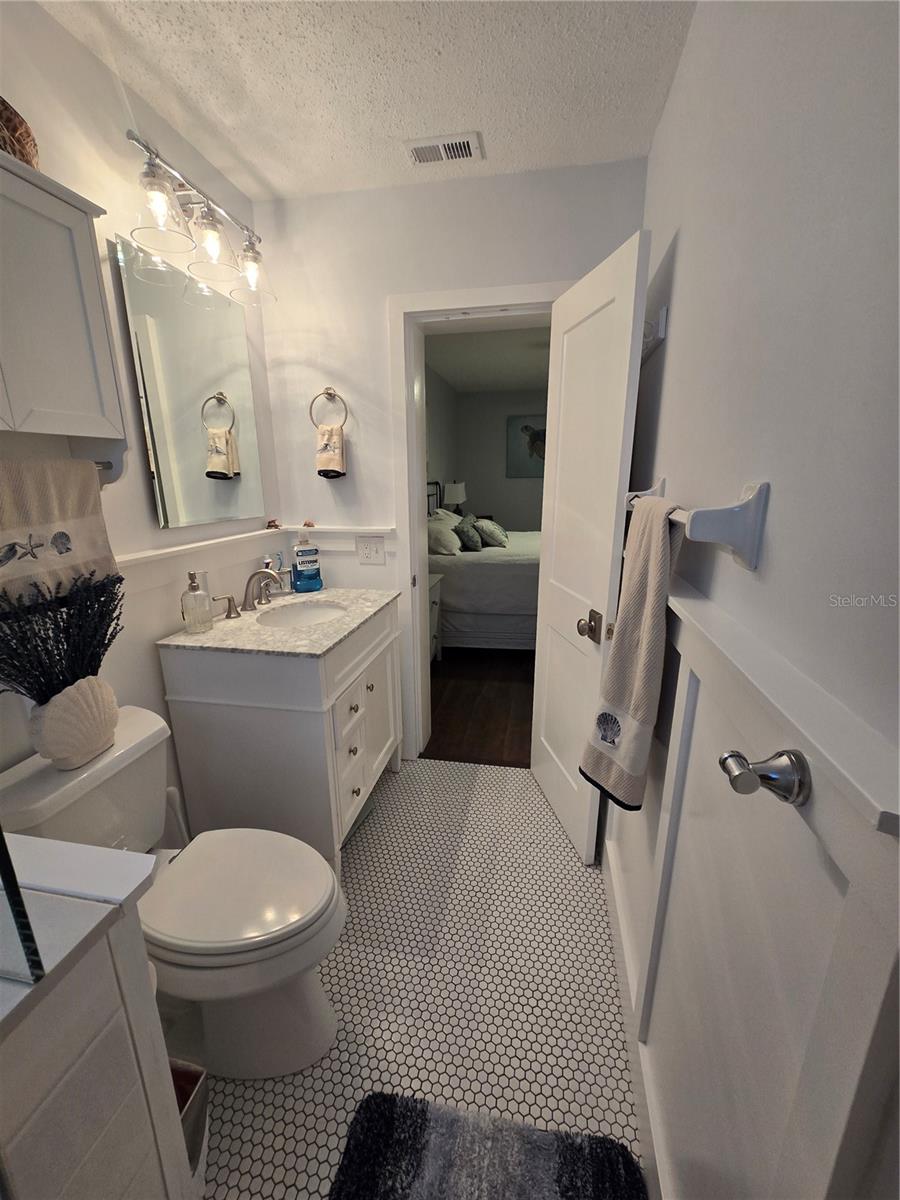 Image 17 of 33 For 211 Pasadena Avenue N 107