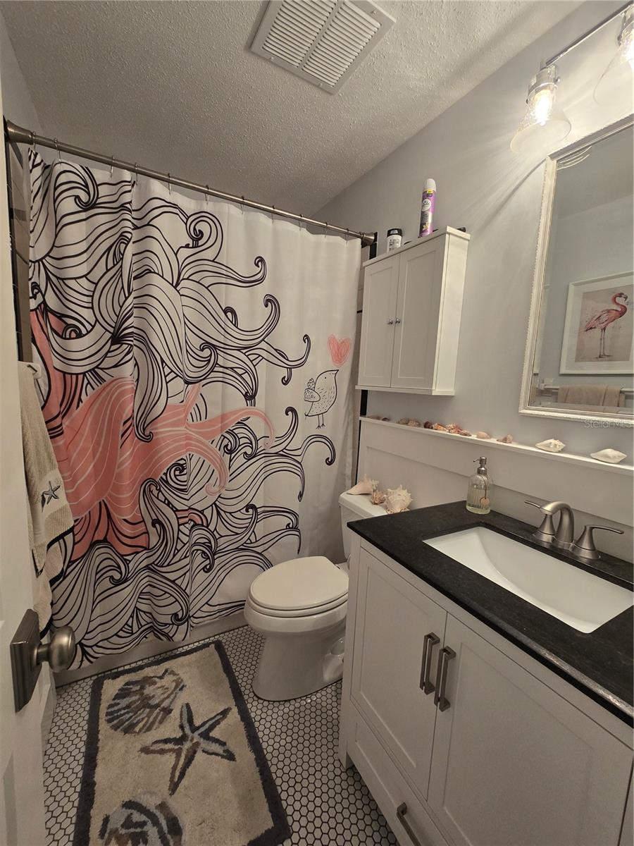 Image 20 of 33 For 211 Pasadena Avenue N 107