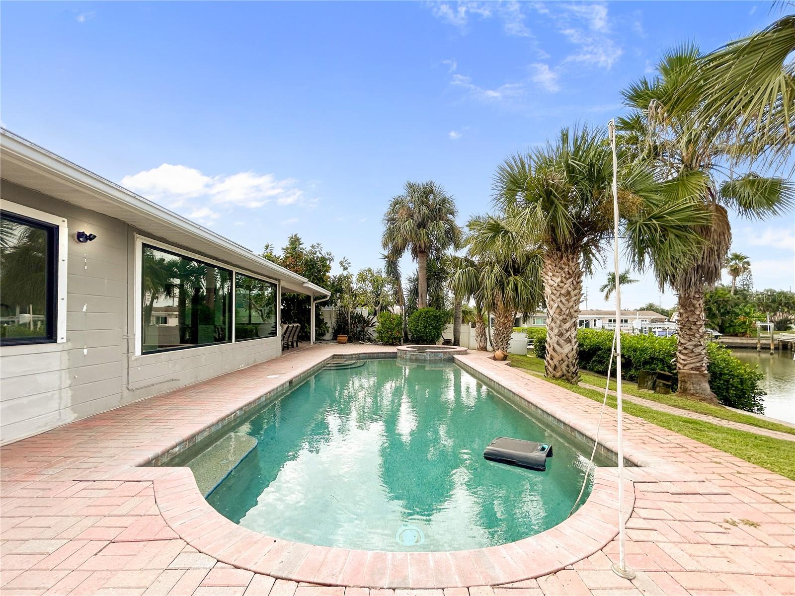 Image 23 of 34 For 7861 1st Avenue S