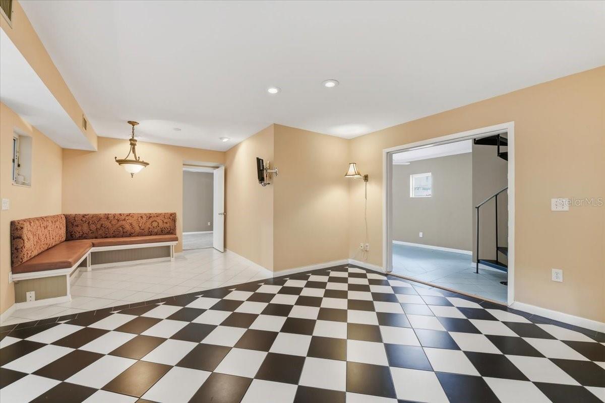Image 11 of 62 For 2713 Chambray Lane