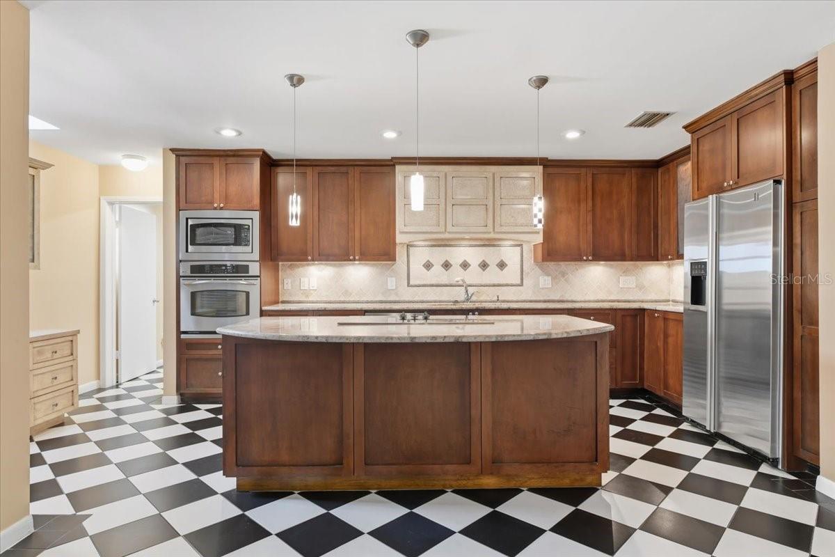 Image 15 of 62 For 2713 Chambray Lane