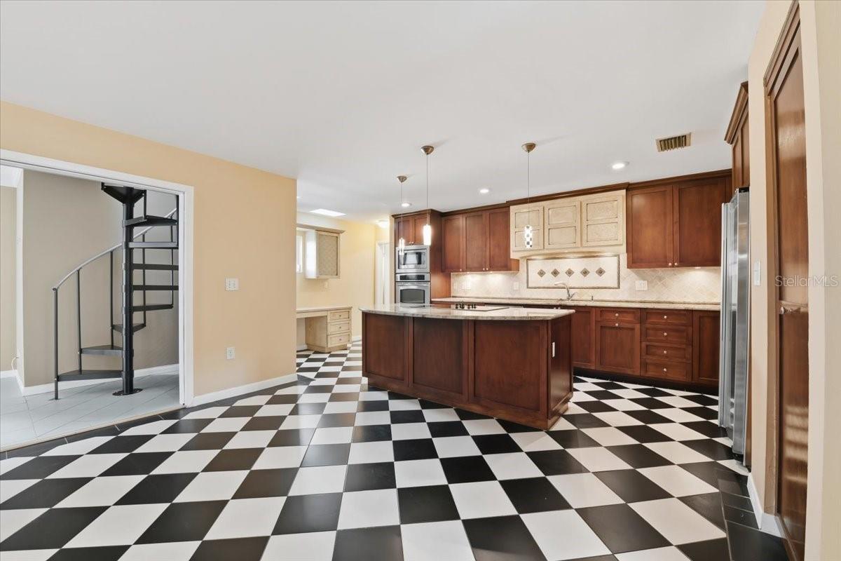 Image 17 of 62 For 2713 Chambray Lane