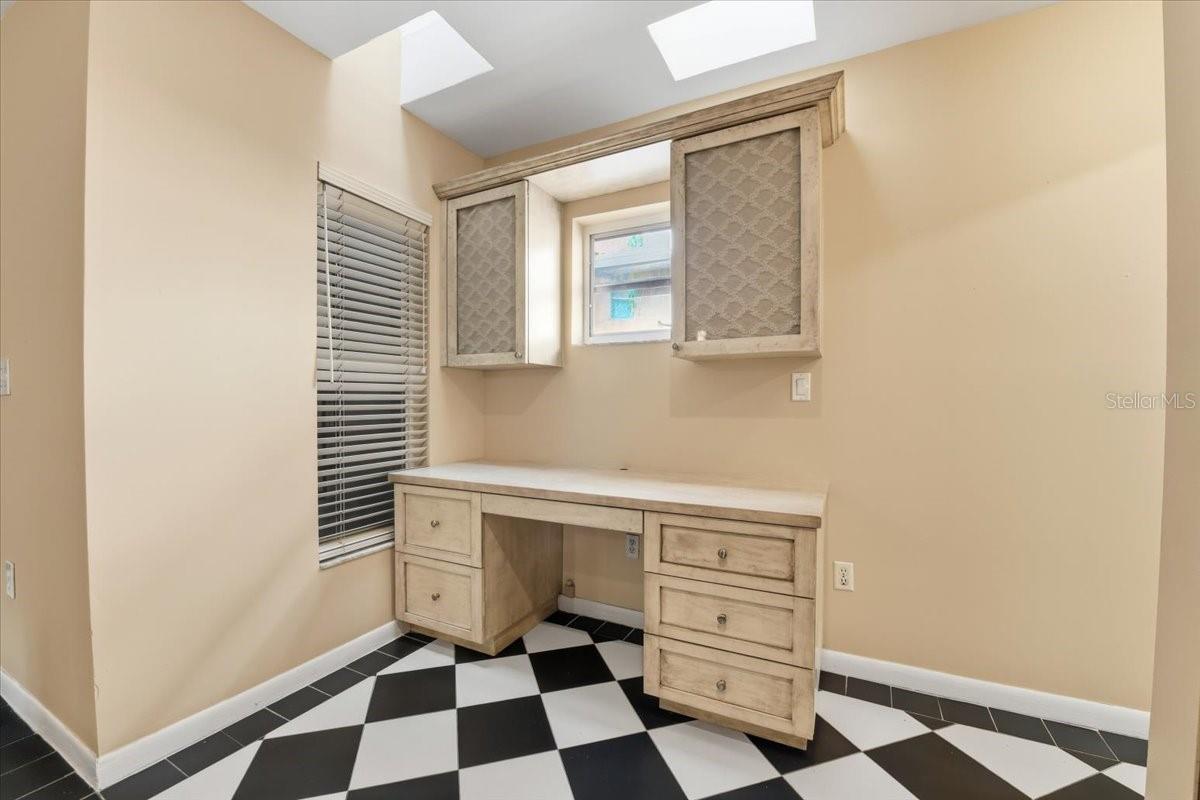 Image 19 of 62 For 2713 Chambray Lane