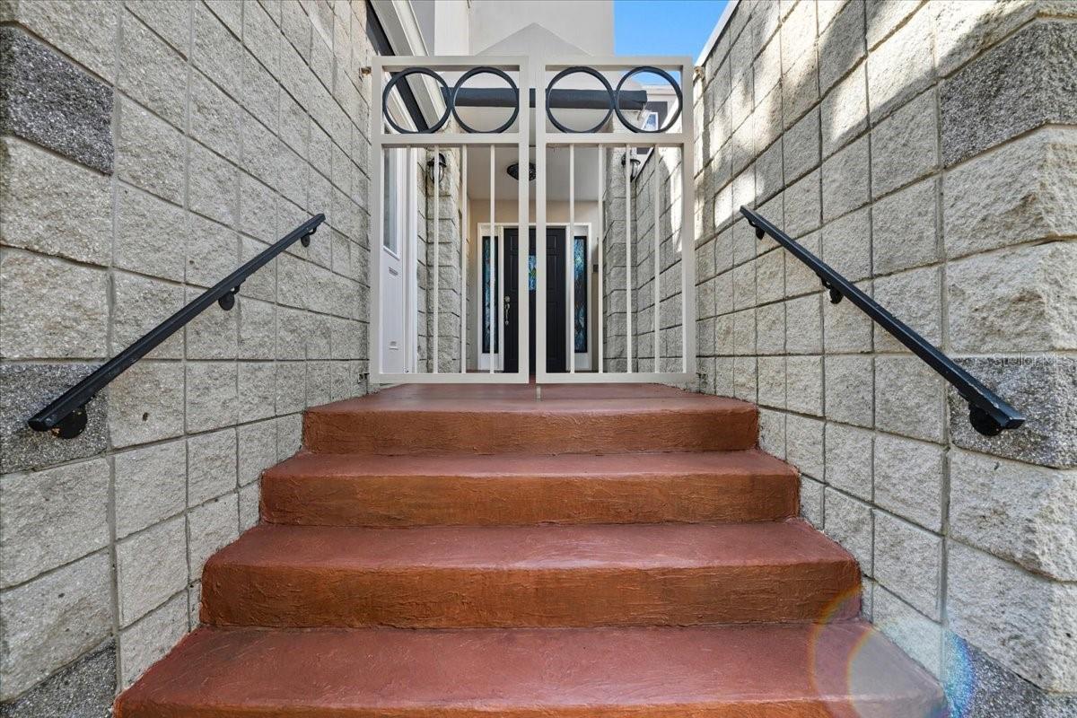 Image 4 of 62 For 2713 Chambray Lane