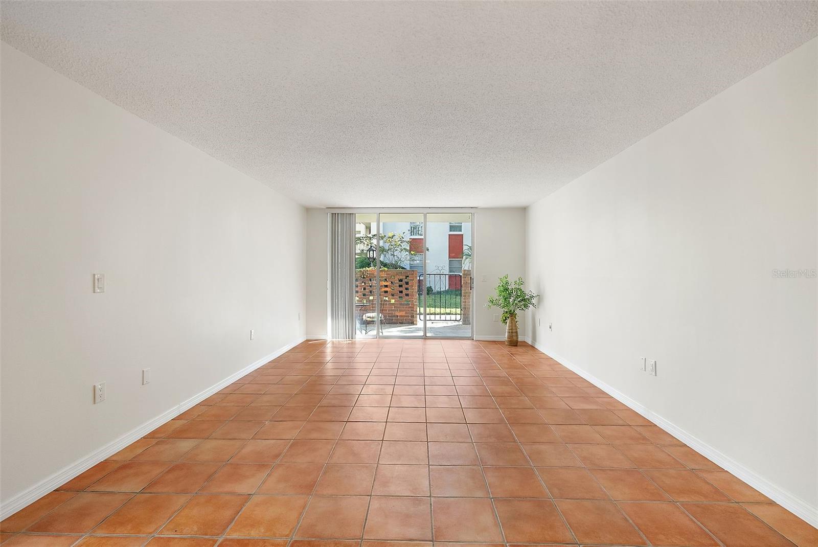 Image 11 of 30 For 1001 Pearce Drive 106