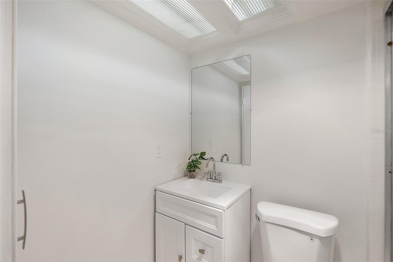 Image 19 of 30 For 1001 Pearce Drive 106