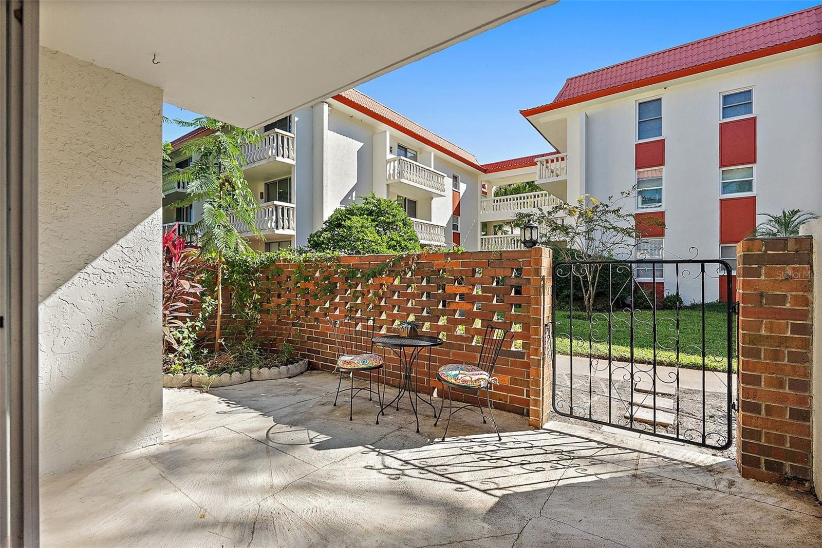 Image 22 of 30 For 1001 Pearce Drive 106