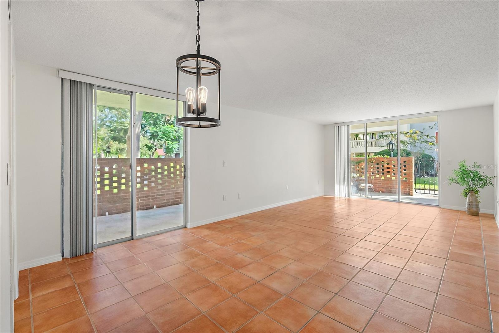 Image 9 of 30 For 1001 Pearce Drive 106
