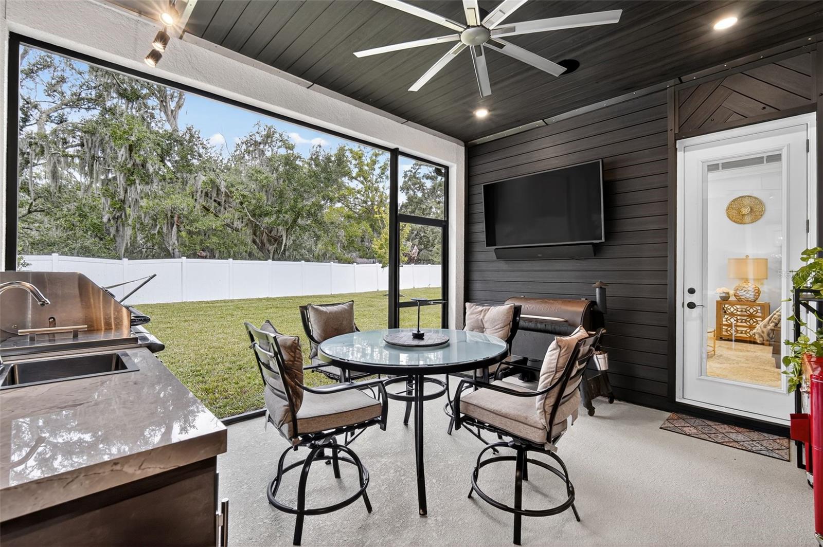 Listing photo id 30 for 7536 Ashbrooke Pine Loop