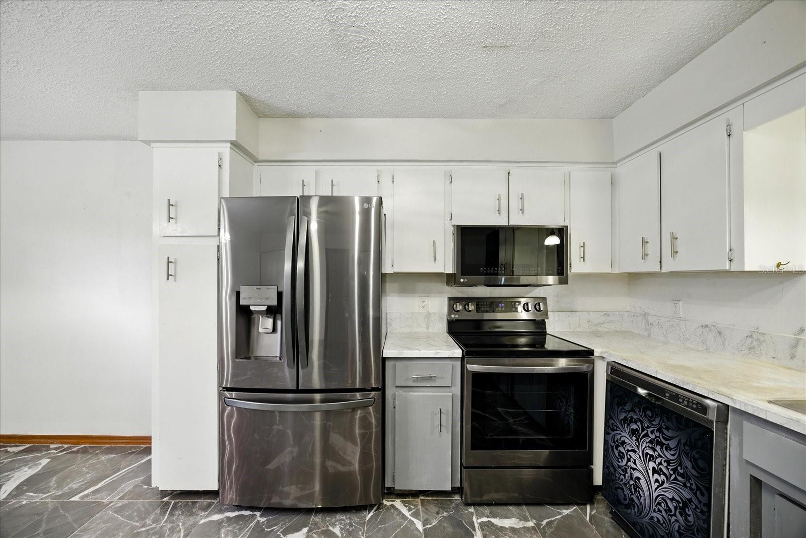 Image 7 of 25 For 4262 Centennial Avenue