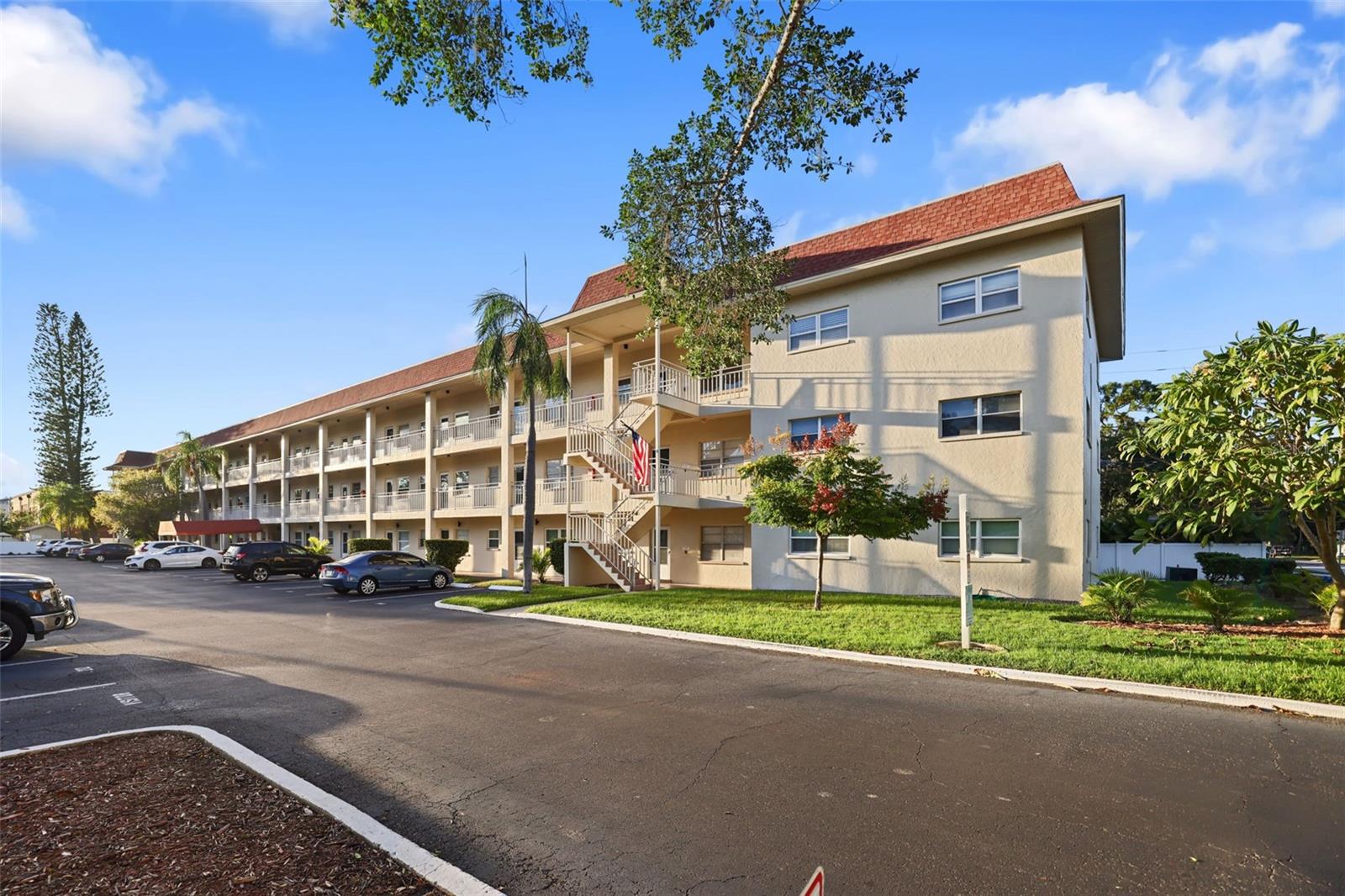 Details for 4000 3rd Street N 305, ST PETERSBURG, FL 33703