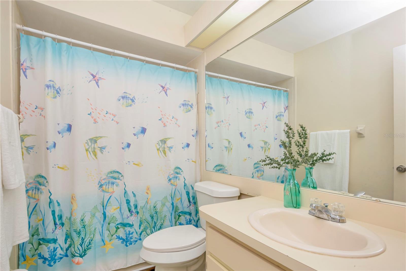 Image 20 of 25 For 16112 Rambling Vine Drive W