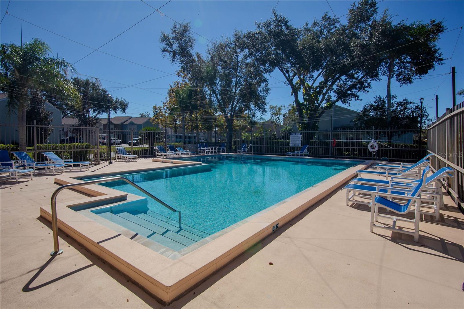 Image 4 of 25 For 16112 Rambling Vine Drive W