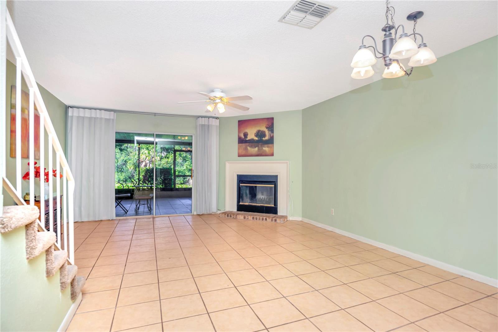 Image 8 of 25 For 16112 Rambling Vine Drive W