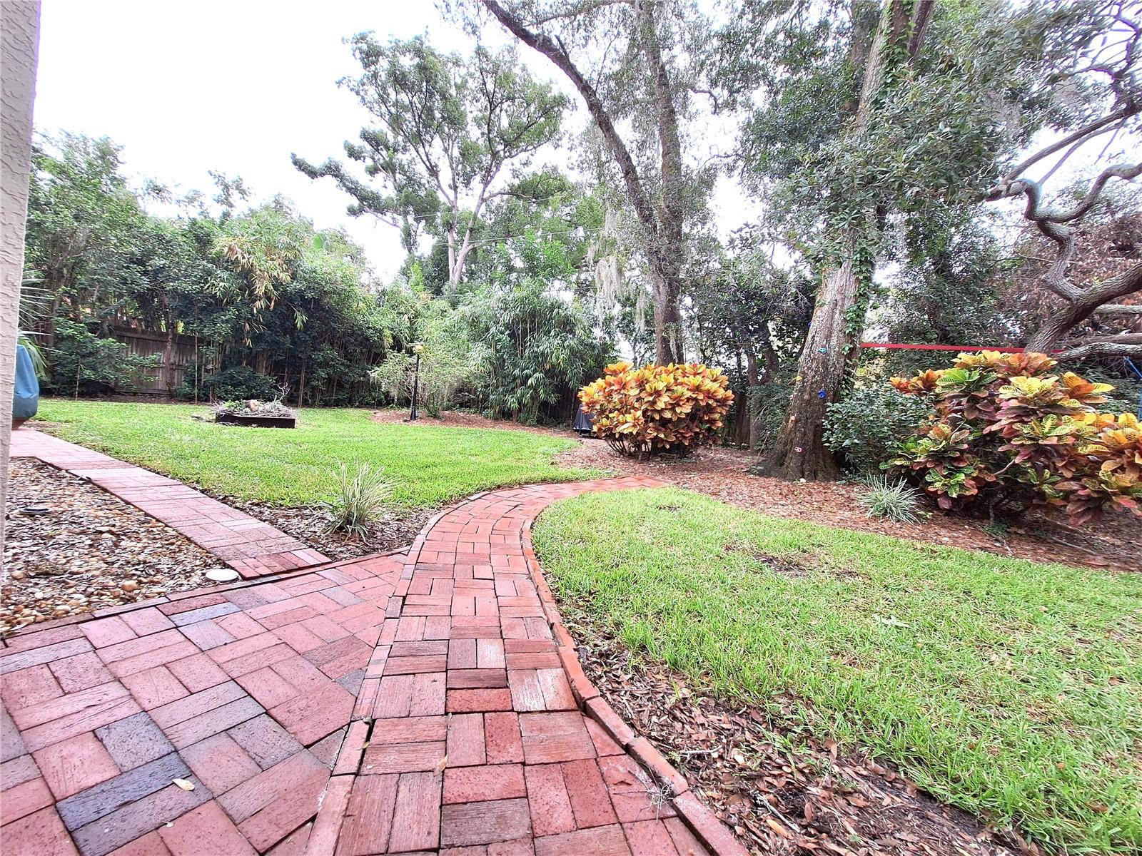 Image 23 of 26 For 2383 Indian Trail E