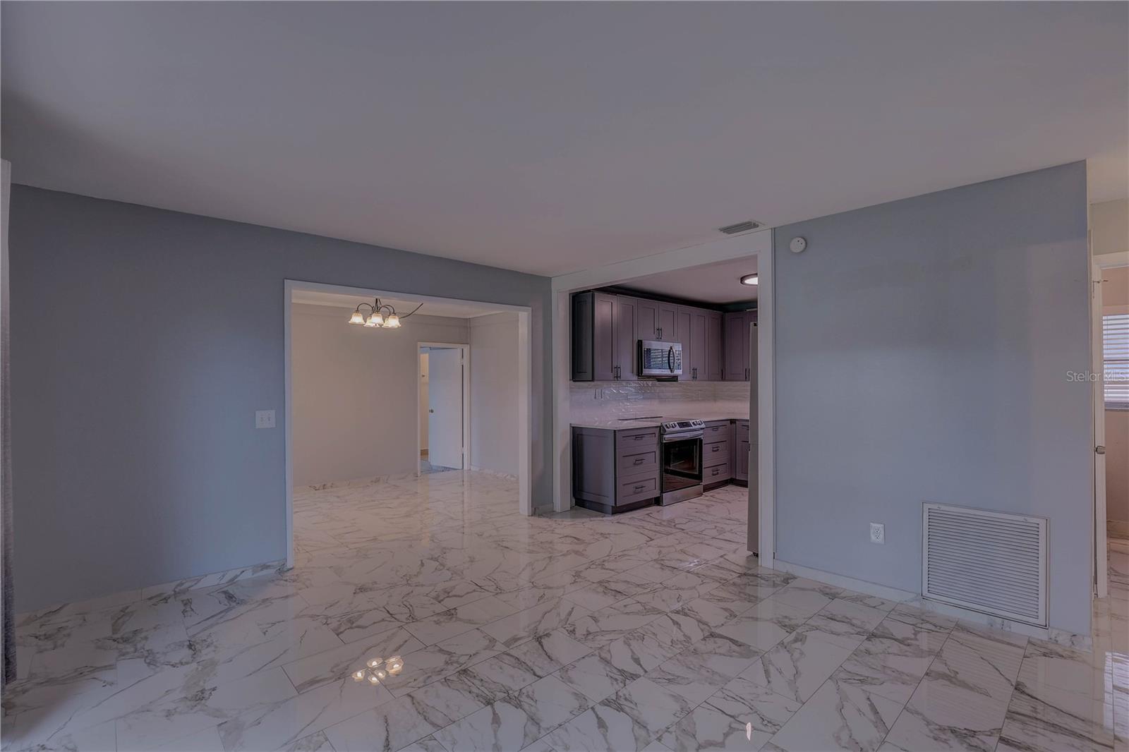Image 21 of 51 For 3230 51st Street N