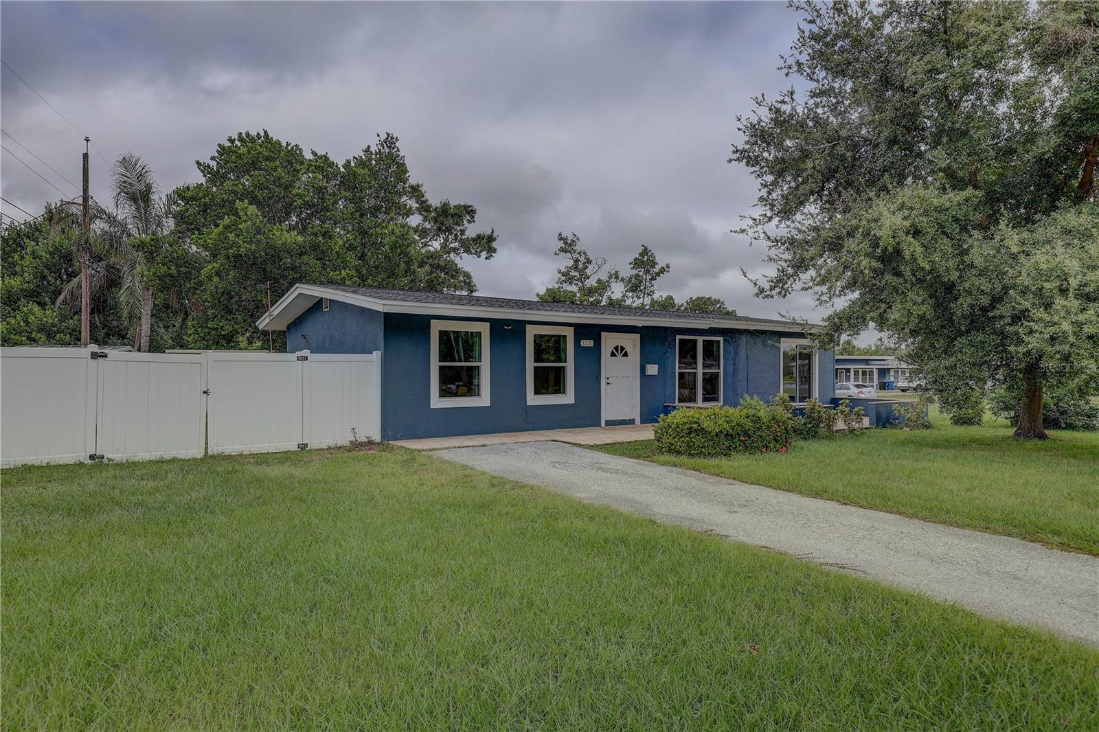 Image 4 of 51 For 3230 51st Street N