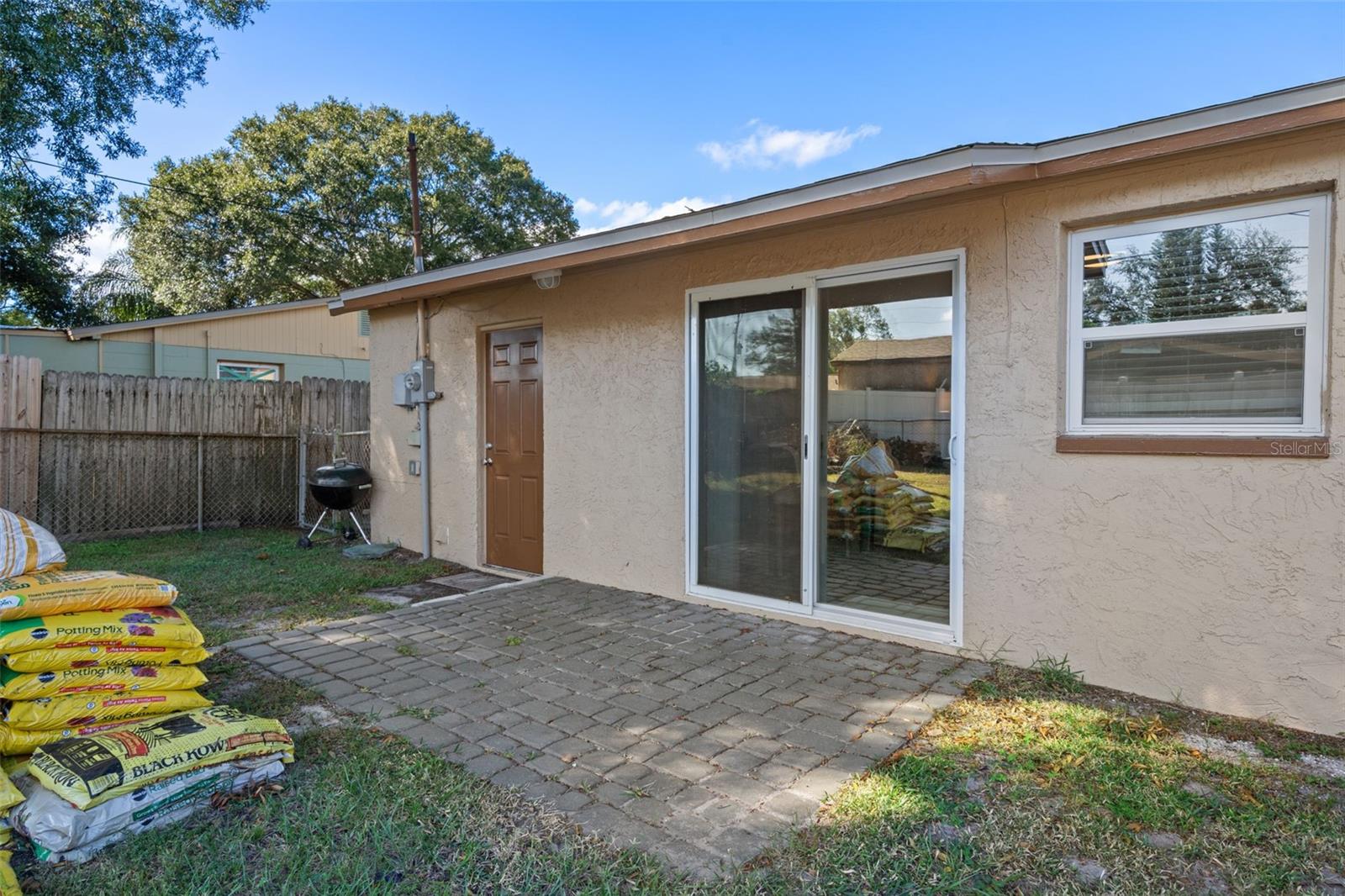 Listing photo id 22 for 6912 83rd Avenue N
