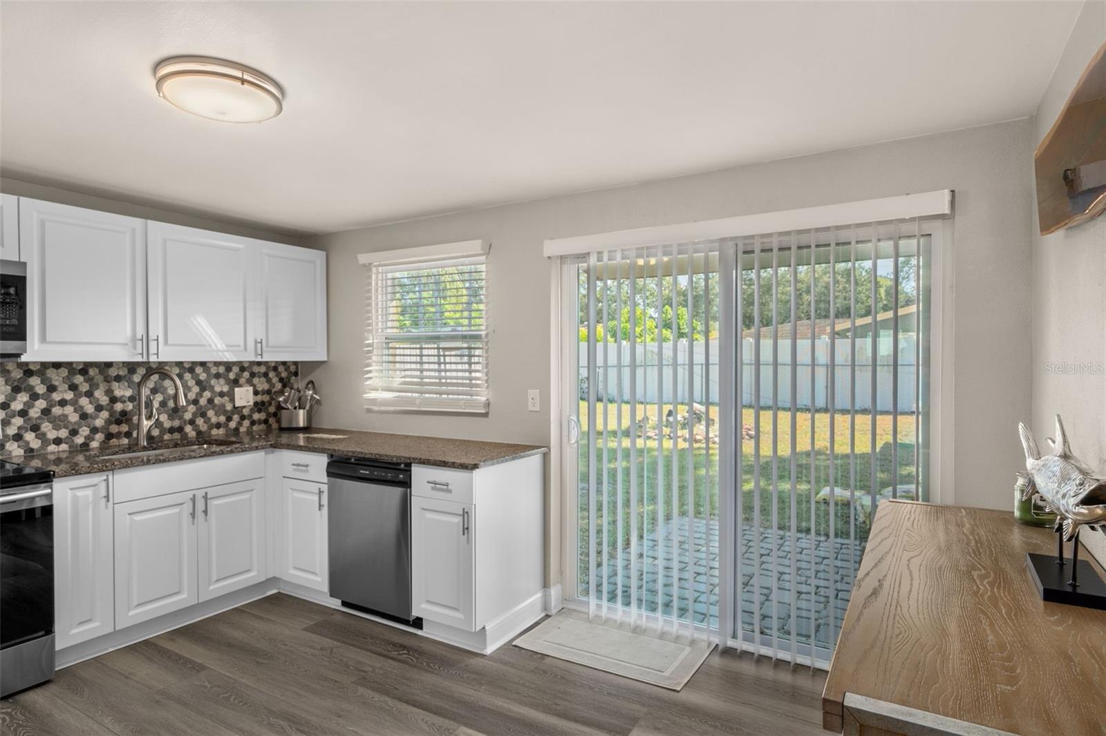 Listing photo id 6 for 6912 83rd Avenue N