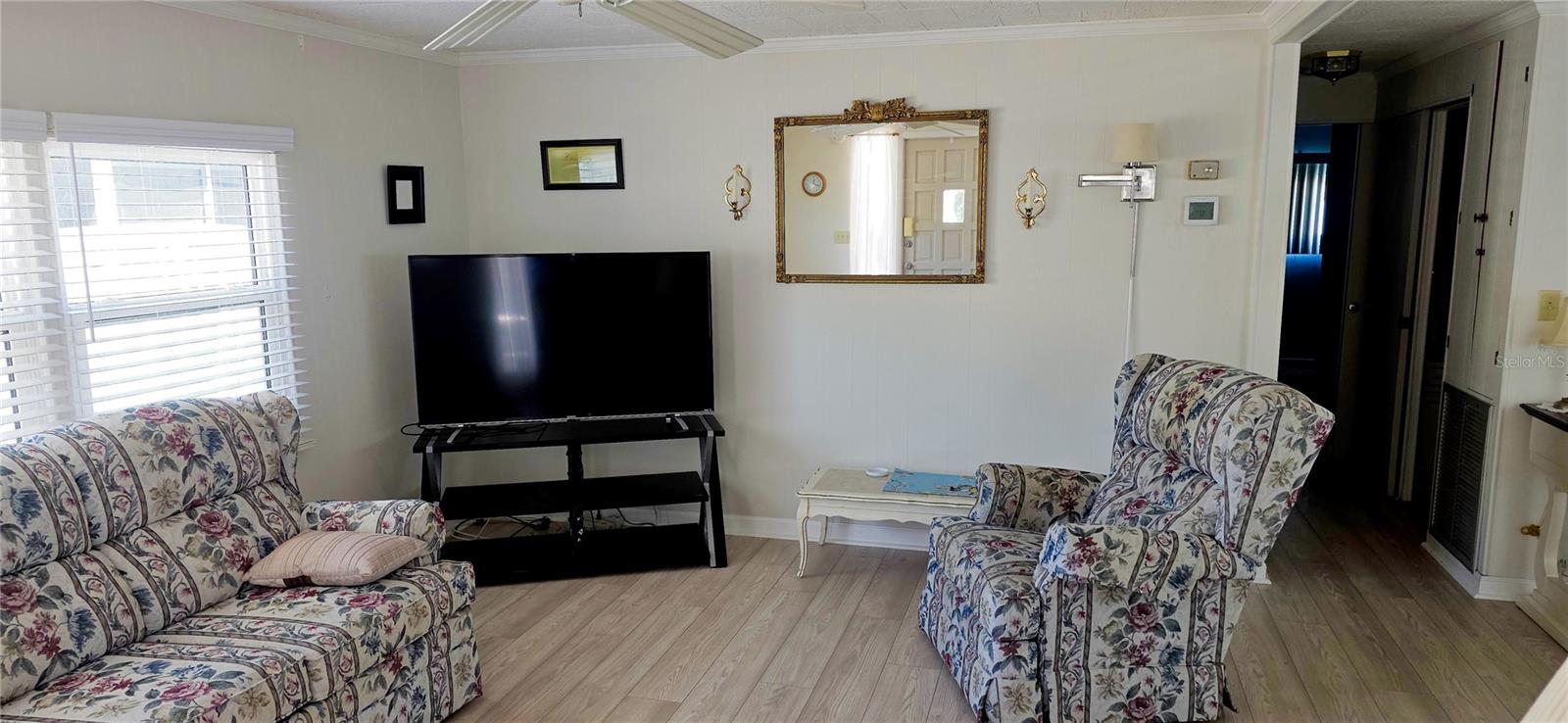 Listing photo id 6 for 2331 Belleair Road 806