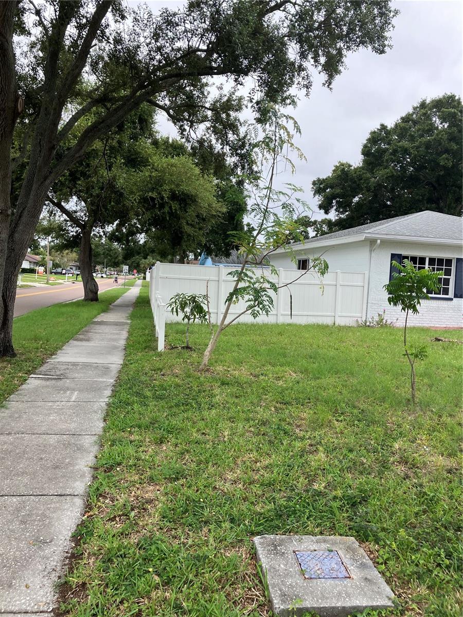 Image 2 of 22 For 6293 102nd Terrace N