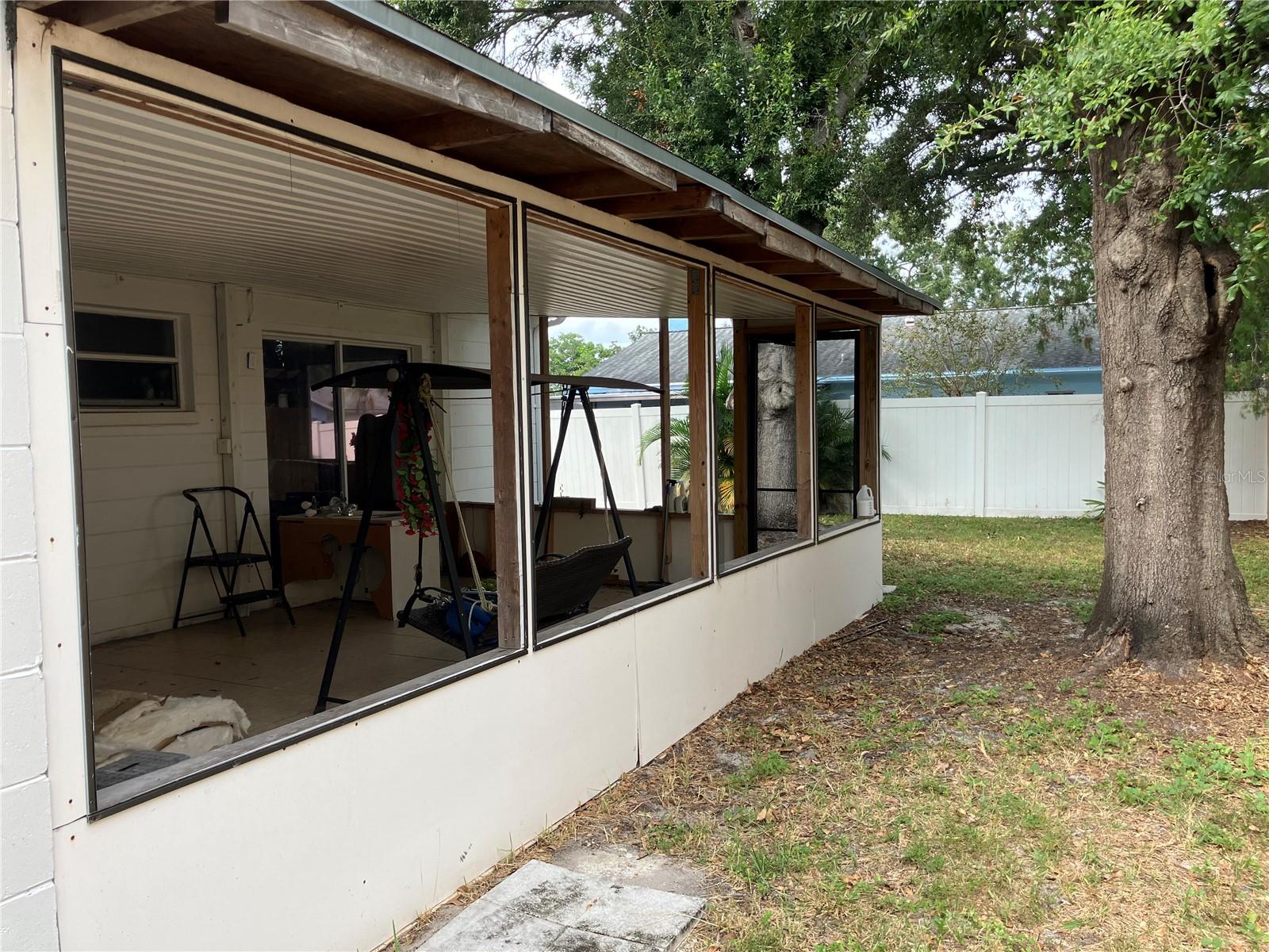 Image 23 of 29 For 6293 102nd Terrace N